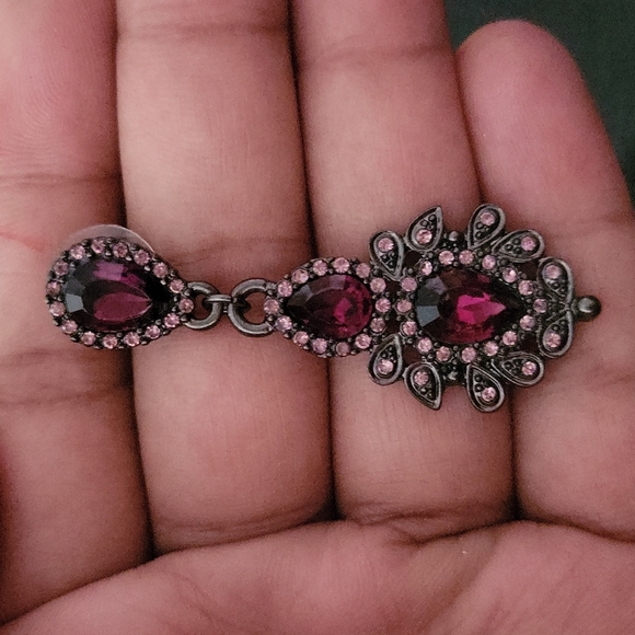 Purple earrings with black metal - Picture 2 of 3